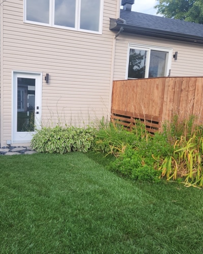 Pose de tourbe/gazon en Montérégie.