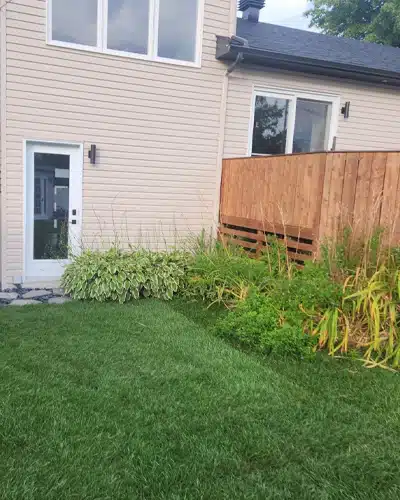 Pose de tourbe/gazon en Montérégie.