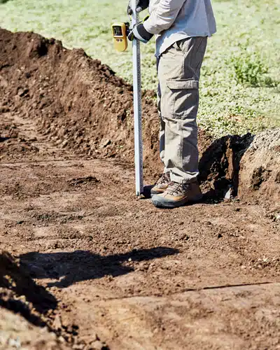 Terrassement | Préparation pour l'installation de pavé uni sur la Rive-Sud.
